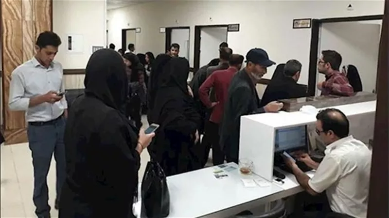 إصابة 500 إيراني معظمهم أطفال بـ التسمم.. تعرف على السبب