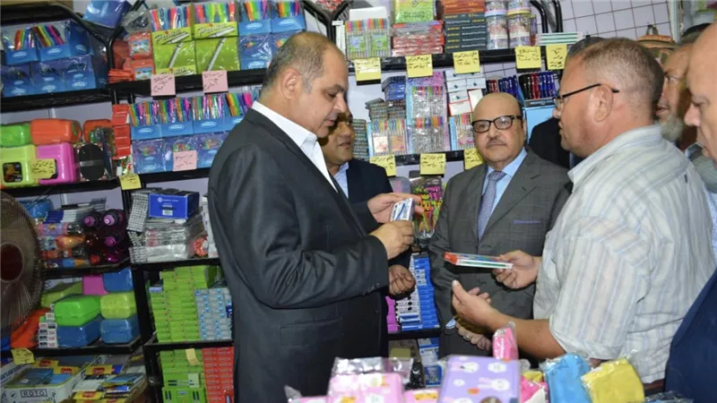 محافظ الغربية: يفتتح معرض أهلاً مدارس بالمحلة الكبرى وسط جمهور كثيف لإنخفاض الأسعار