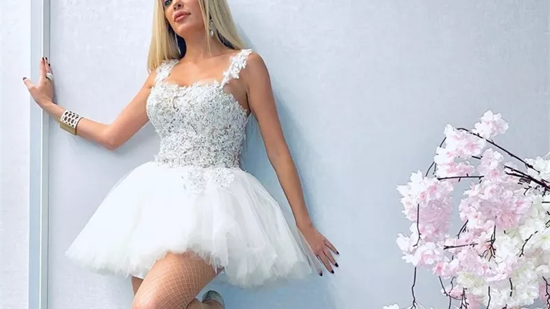 شاهد.. أشهر دكتور تجميل يجري عملية شفط دهون لنفسه لايف مع دومينيك حوراني .. فيديو