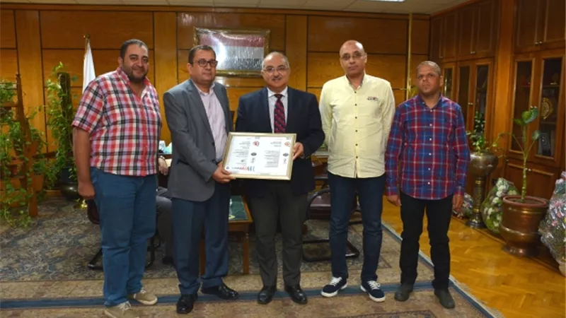 جامعة أسيوط: تجديد شهادة الايزو 9001 لسنة 2015 لنظامها الادارى لمدة ثلاث سنوات