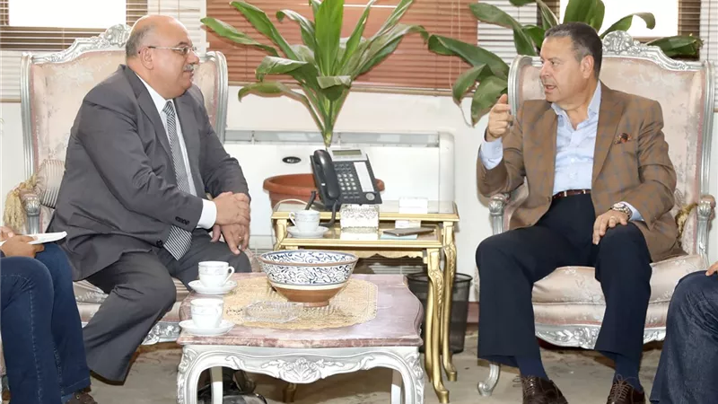 محافظ بني سويف يبحث مع وفد الوكالة الأمريكية التعاون في مجال المشروعات الخدمية