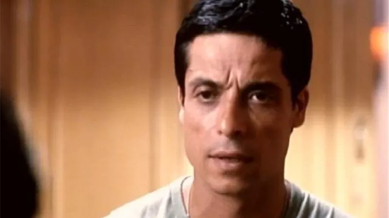 باع سيارته من أجل الالبومه .. مشوار عامر منيب الغنائى
