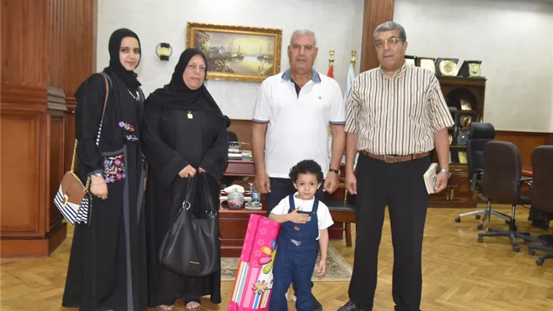 أسرة الشهيد الرائد محمد نجا سعد تشكر محافظ مطروح على تكريمه