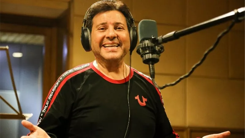 بينا نحضن قلوبنا بايدينا.. جديد هاني شاكر