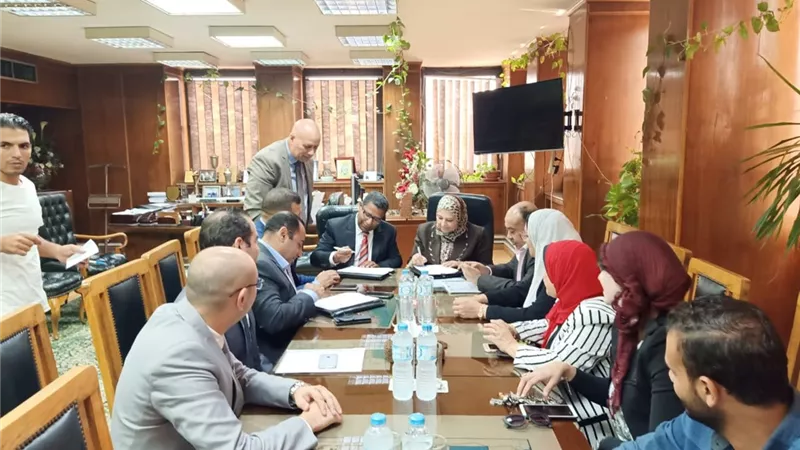 توقيع عقد بين الشركة المصرية لنقل الكهرباء وشركة سيمنس