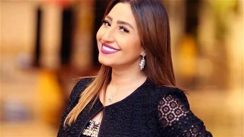 الجنزوري: بوسى فى منزلها وحبسها 