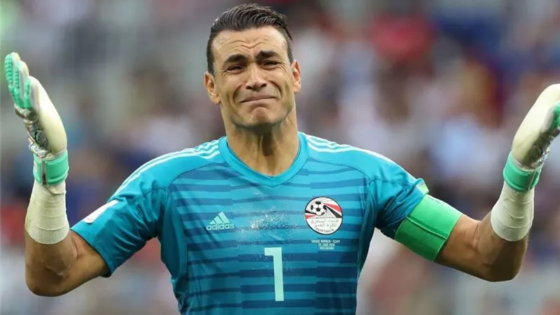 احمد ناجى يفجر مفاجأة بشأن تدريب الحضرى حراس المنتخب