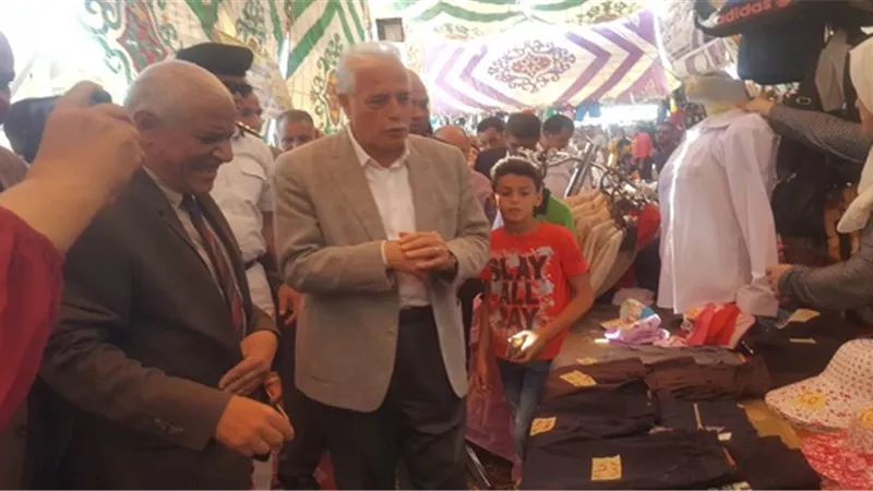فوده خلال إفتتاحه معرض 