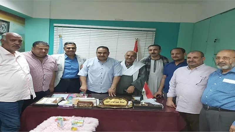 أجمل التهاني لـ أسامة عبدالعال توليه منصب مدير إدارة ساحل سليم التعليمية
