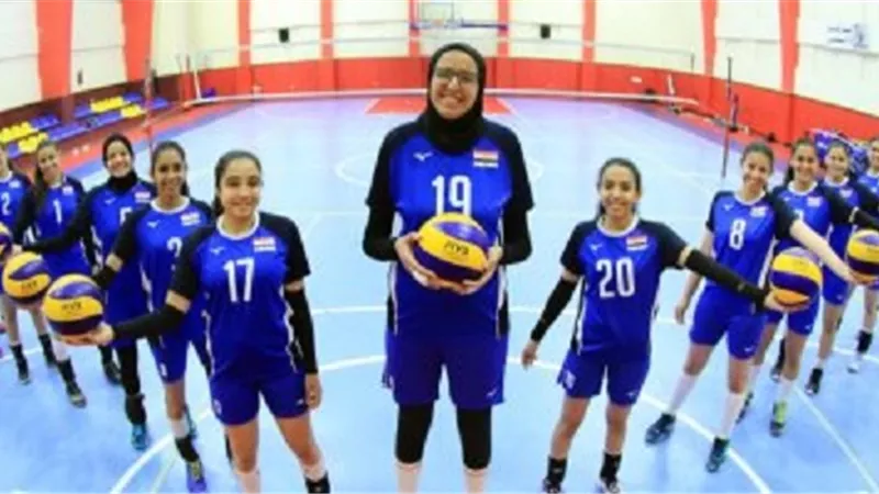 بالفيديو.. الألعاب النارية تزين حفل افتتاح مونديال الطائرة للناشئات