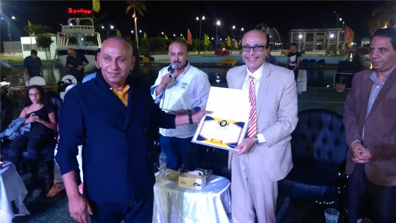 بروسيا مصر تكرم نجوم سيرة حب وتمنحهم عضوية شرفية