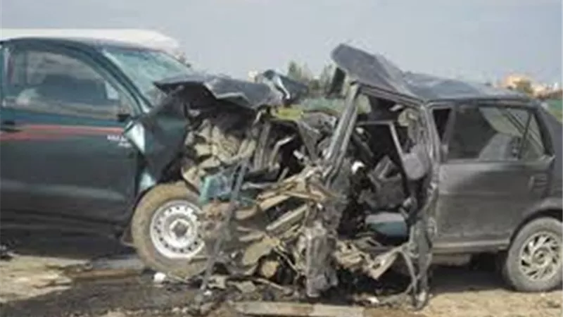 اعادة فتح طريق المريوطية بعد تصادم سيارتين