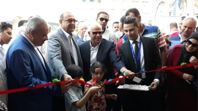 محافظ بورسعيد يفتتح معرض 