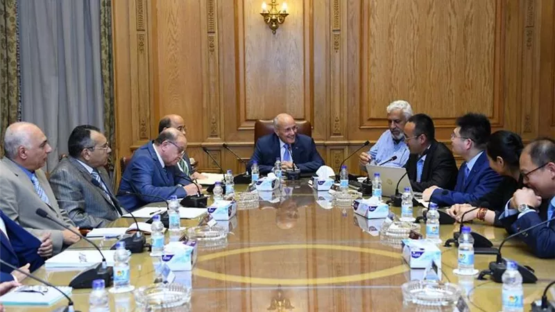 العصار يشهد توقيع مذكرة تفاهم مع 