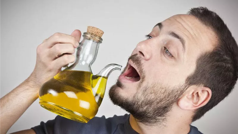 فوائد مذهلة لشرب زيت الزيتون على الريق
