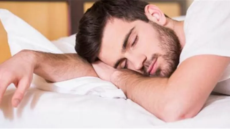 قلة أو كثرة النوم على حد سواء يؤديان الى النوبات القلبية