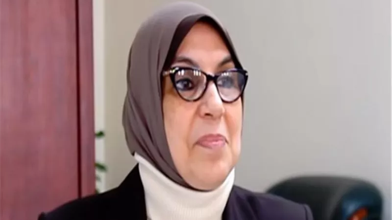 رئيس جامعة الزقازيق تهنئ محافظ الشرقية والأهالي بالعيد القومي