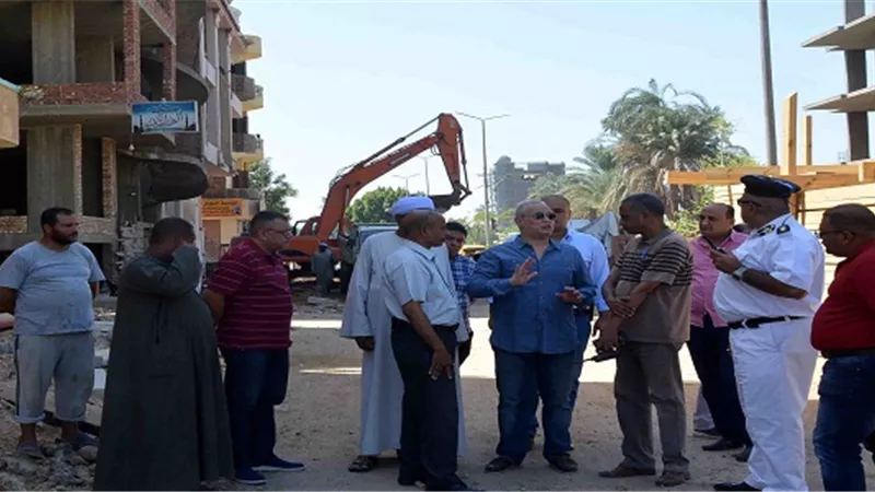 محافظ الأقصر يوجه بمراجعة أعمال المشروعات الأرضية لتجنب حوادث الهبوط