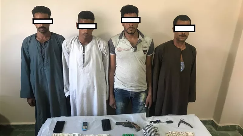 امن أسيوط يتمكن من ضبط مرتكبي واقعه سرقة بالاكراه