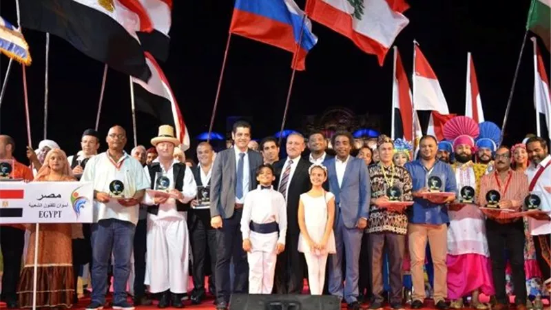 ختام مهرجان الإسماعيلية الدولي للفنون الشعبية ..صور