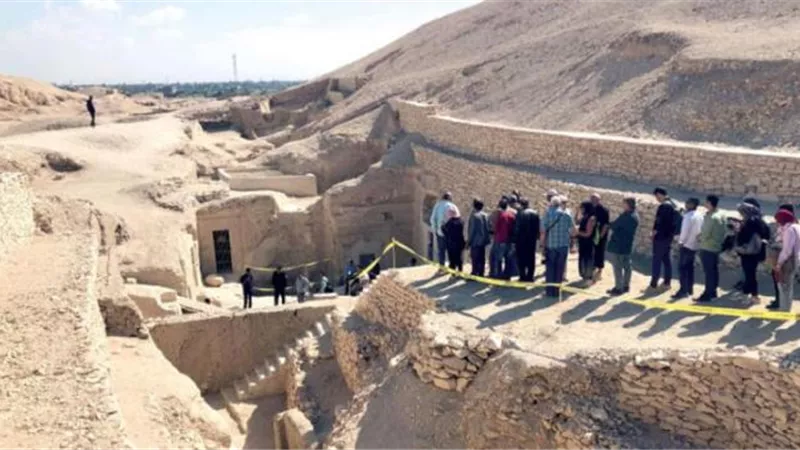 وزارة الآثار: انتهاء مشروع ترميم مقبرتين بذراع ابو النجا بالأقصر تمهيدا لافتتاحهما للزيارة
