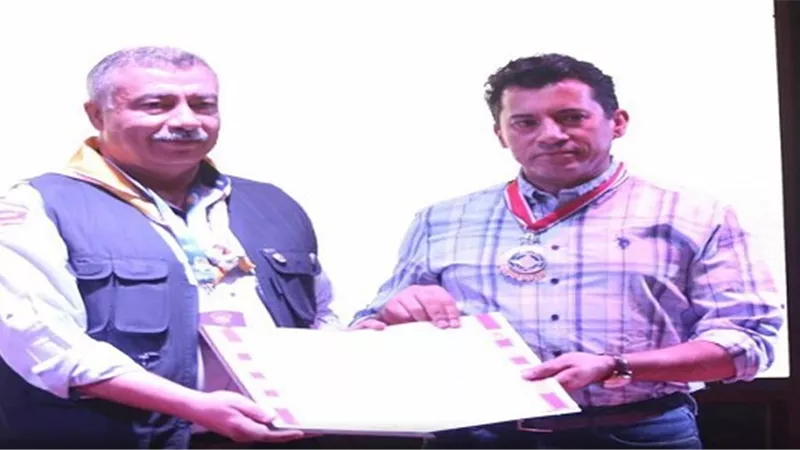 اتحاد الكشافة يمنح وزير الشباب وسام الشكر من الدرجة الأولى