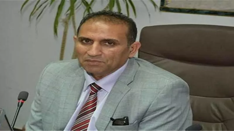 رئيس جامعة أسوان يشيد بالمعمل المصري الصيني لأبحاث الطاقة الجديدة والمتجددة بسوهاج