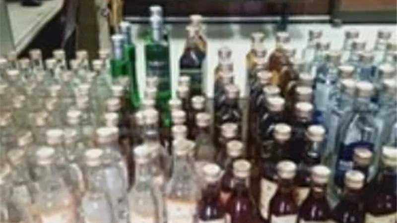 ضبط محل وبداخلة 178زجاجة بدون ترخيص فى مدينة نصر