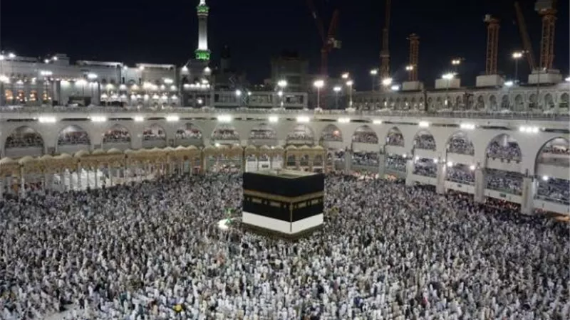 السعودية تلغى رسوم تكرار العمرة