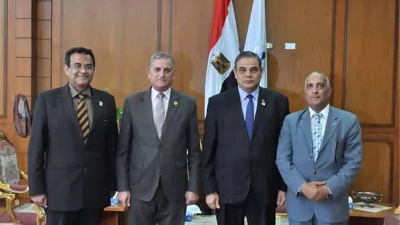 رئيس جامعة كفرالشيخ يستقبل وفد جهاز مشروعات الخدمة الوطنية
