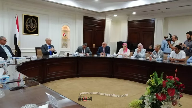 بروتوكول تعاون بين الإسكان و أوراسكوم لتدوير المخلفات بالمدن الجديدة