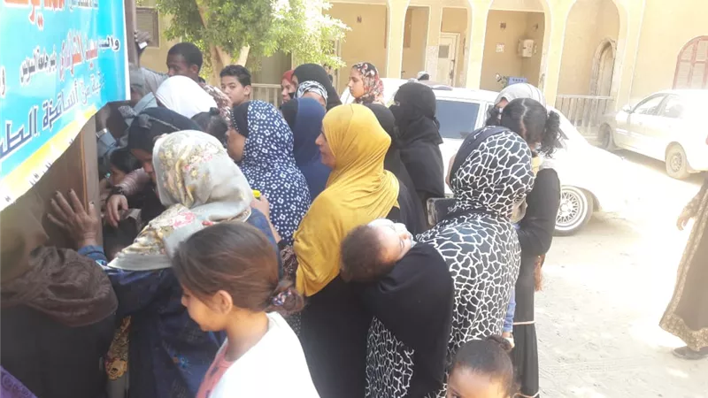 قافلة طبية لكلية الطب بجامعة السويس بقرية الشلوفة