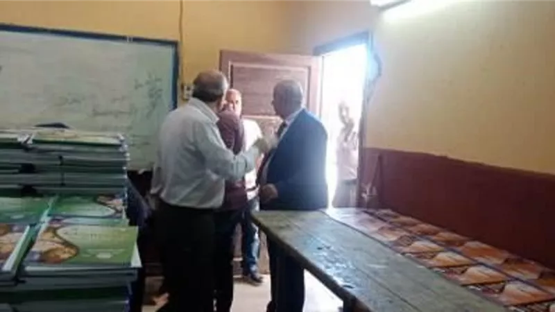بالصور .. حجازى يتابع استعدادات العام الدراسي الجديد بمدارس الجيزة