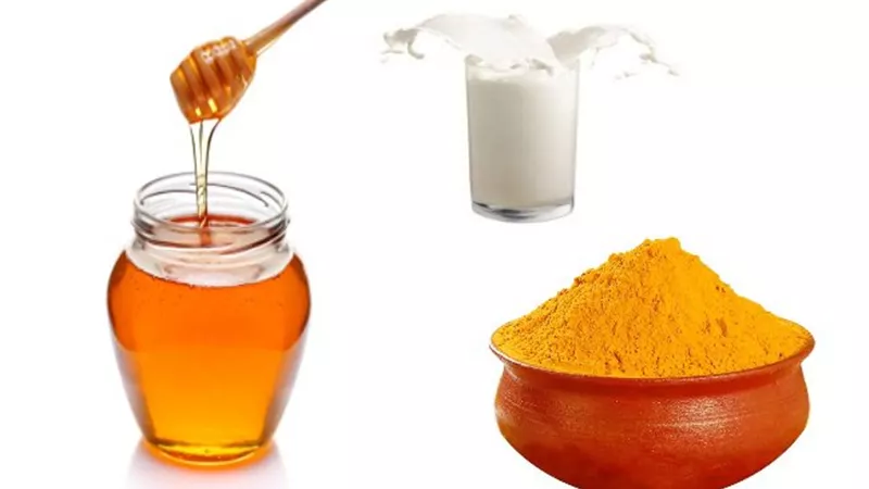 العسل مع الكركم.. ما تأثيره على جسم الإنسان