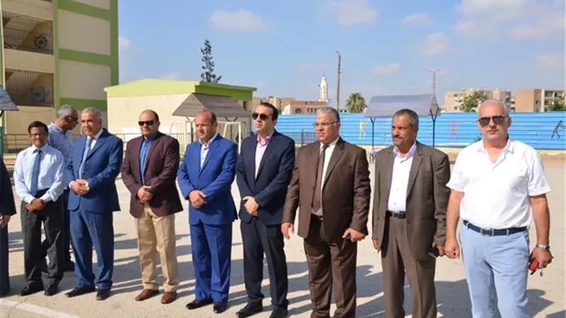 نائب محافظ الإسماعيلية يشهد طابور الصباح في المدارس..صور