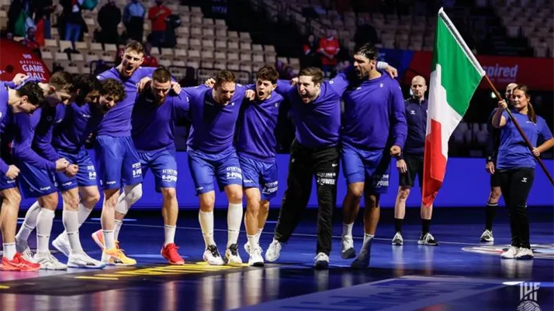 منتخب إيطاليا يكتسح الجزائر ويواصل مفاجآته في كأس العالم لليد