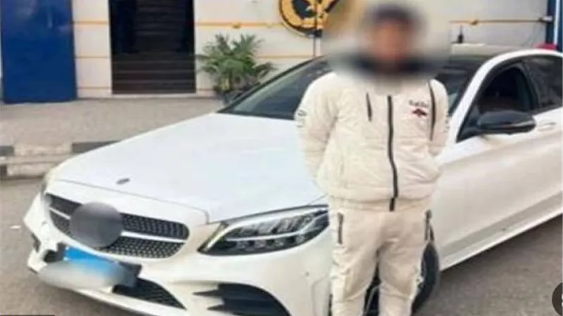 عامل البحيرة وراء سرق سيارة سيدة بالقاهرة