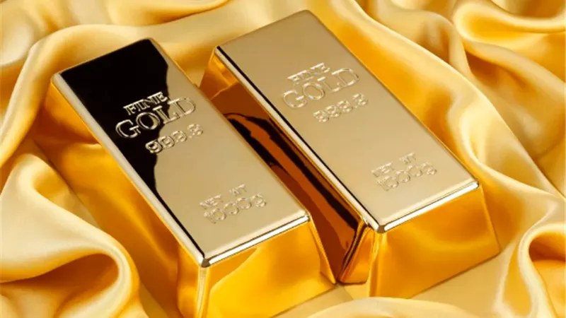 الذهب يبلغ أعلى مستوى في شهر مع تراجع عائدات سندات الخزانة
