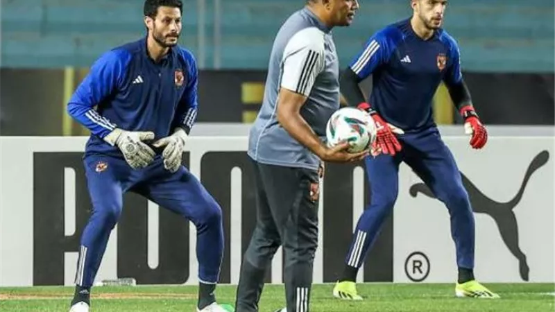 الحضري يُشيد بحراس مرمي المنتخب ويتغني بـ عبدالله السعيد