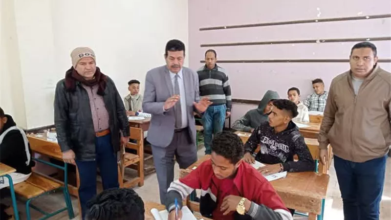 انطلاق امتحانات الفصل الدراسي الأول للشهادة الإعدادية بسوهاج