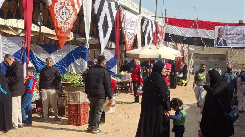 محافظ الجيزة يتابع انتظام فتح أسواق اليوم الواحد