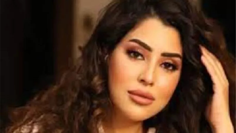آيتن عامر تعلق على أزمة مشاجرة طالبات مدرسة التجمع
