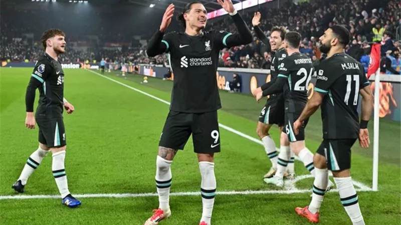 مدرب برينتفورد: ليفربول أفضل فريق في العالم والأقرب للقب الدوري