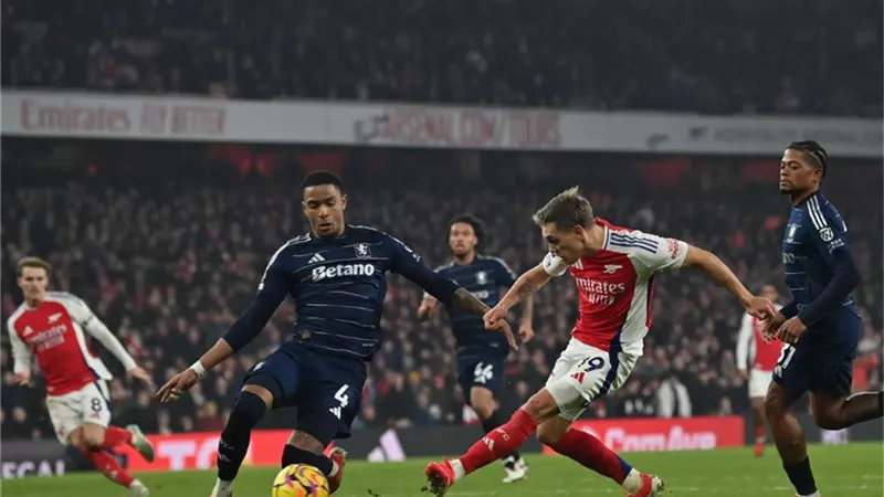 آرسنال يواصل نزيف النقاط ويتعادل مع أستون فيلا بالدوري الإنجليزي