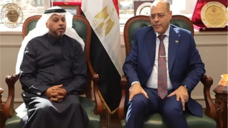 وزير العمل يبحث جاهزية السائقين المصريين لموسم الحج والعمرة