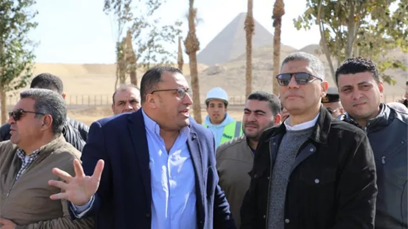محافظ الجيزة يتفقد أعمال التطوير بالمنطقة المحيطة للمتحف