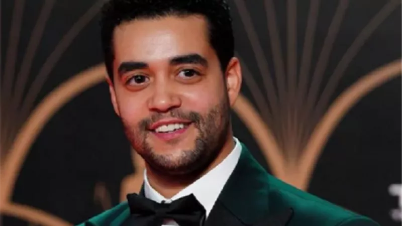 الموت يفجع الفنان خالد أنور