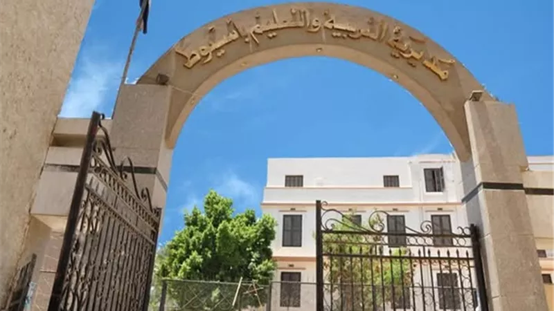 خصم شهرين للملاحظ واستبعاد رئيس اللجنة و2 مراقبين لنشرالامتحان