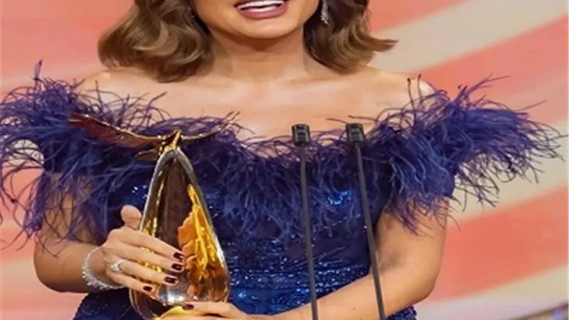 ليلة استثنائية.. أنغام تحصد جائزة يوم عيد ميلادها فى حفل Joy Awards