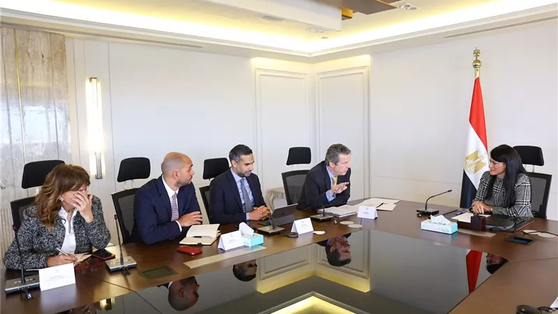 المشاط تبحث تعزيز الشراكات المستقبلية مع البنك الأوروبي
